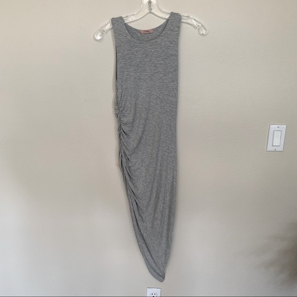 Grey ruched bodycon asymmetrical dress - Picture 2 of 5